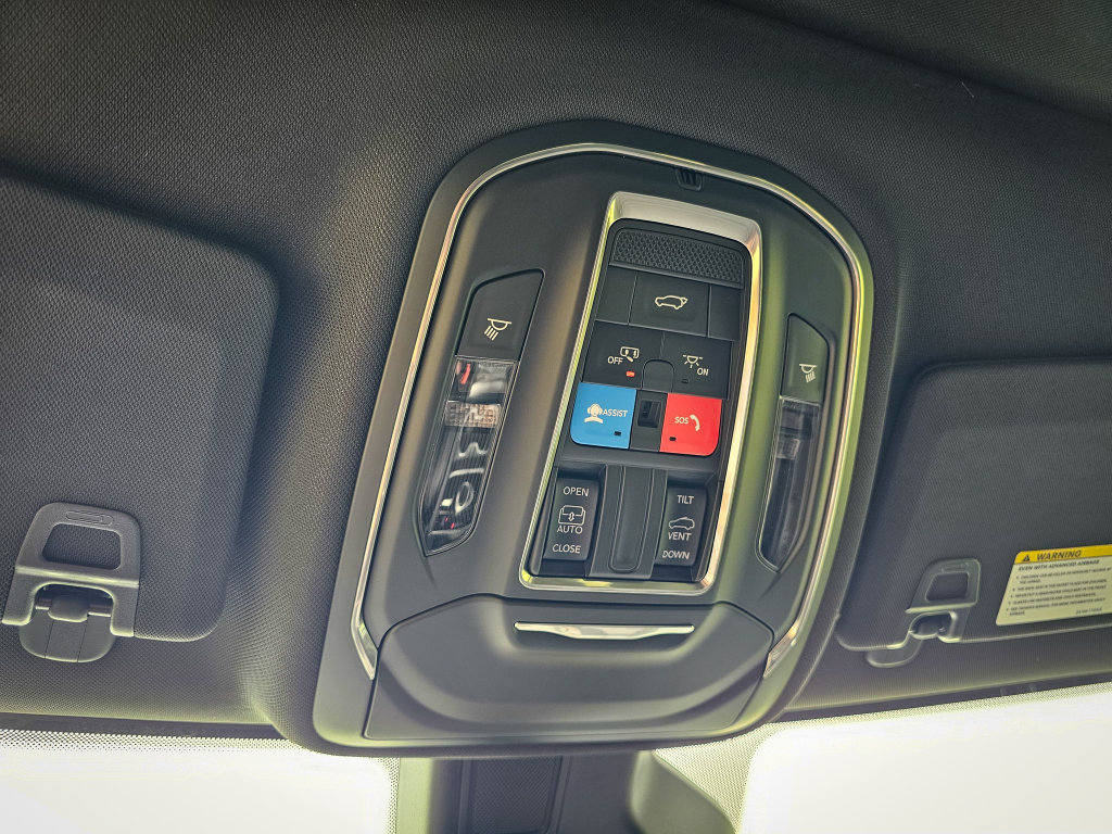 New 2026 Jeep Grand Cherokee Altitude AWD/4WD image 32