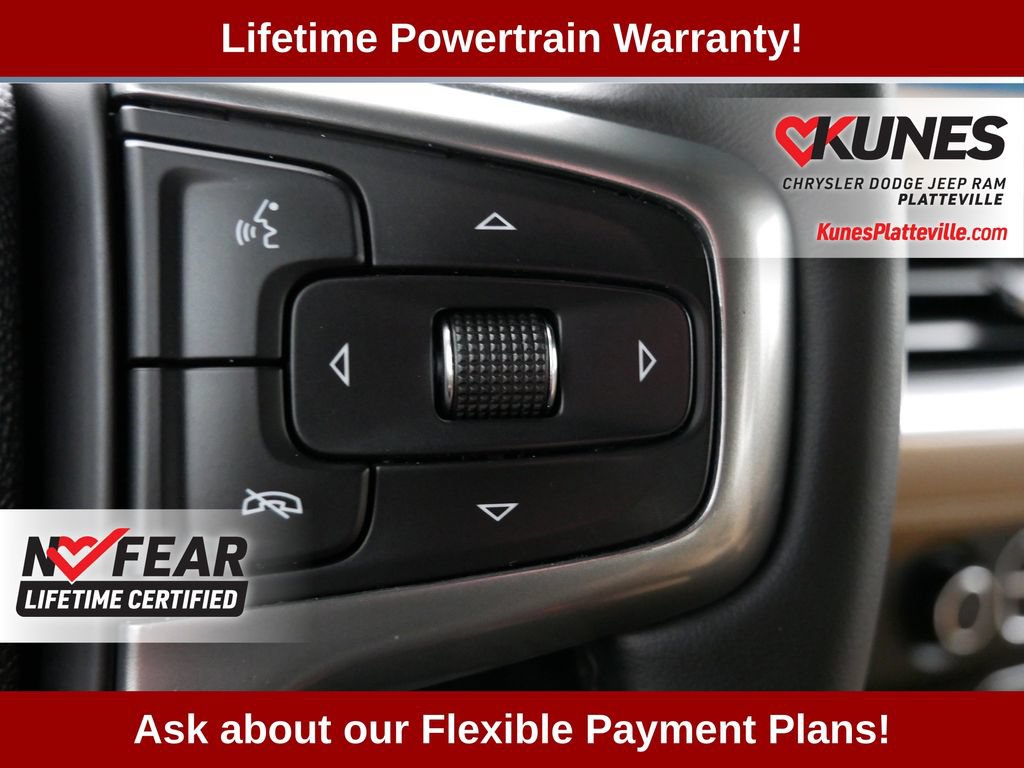 Used 2023 Chevrolet Suburban Premier AWD/4WD image 32