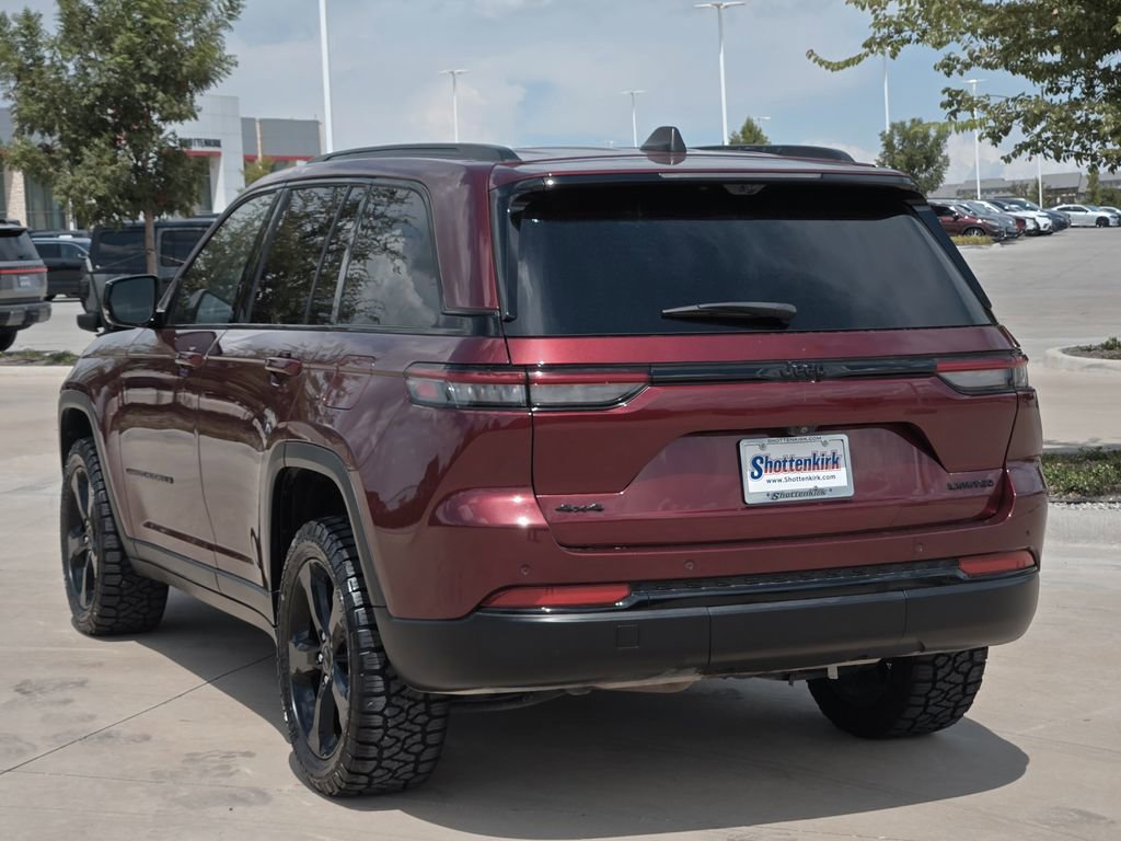 Used 2023 Jeep Grand Cherokee Limited w/ Luxury Tech Group II AWD/4WD image 5