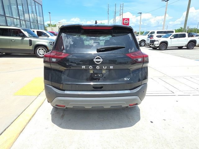 Used 2023 Nissan Rogue SV FWD image 5