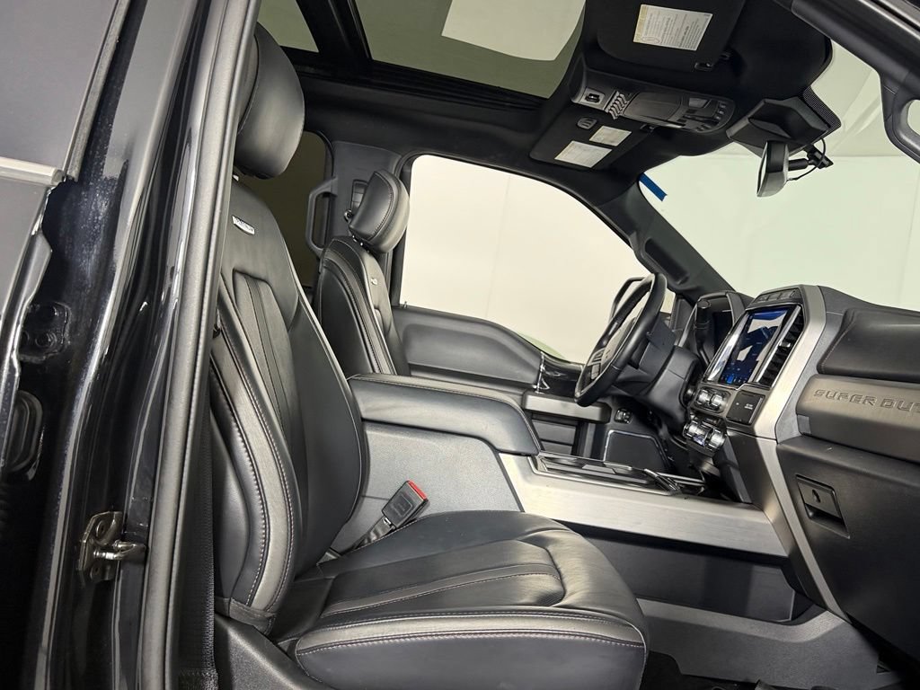Used 2022 Ford F350 Platinum AWD/4WD image 32