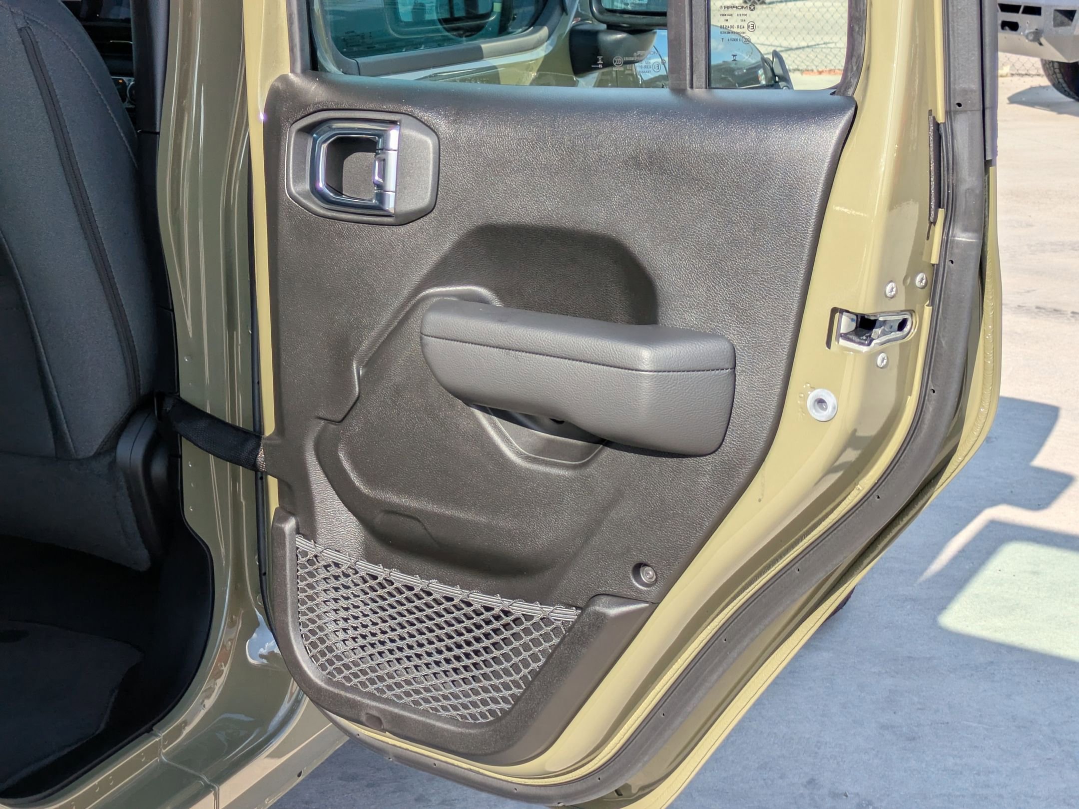 Certified 2025 Jeep Wrangler Sport image 25