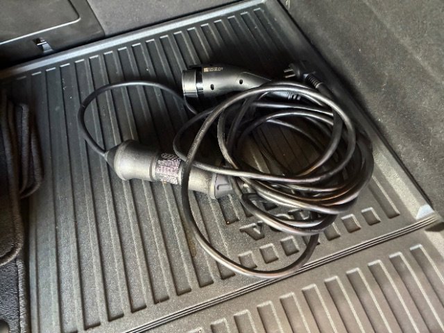 Used 2023 Volvo XC60 T8 Core w/ Climate Package image 16