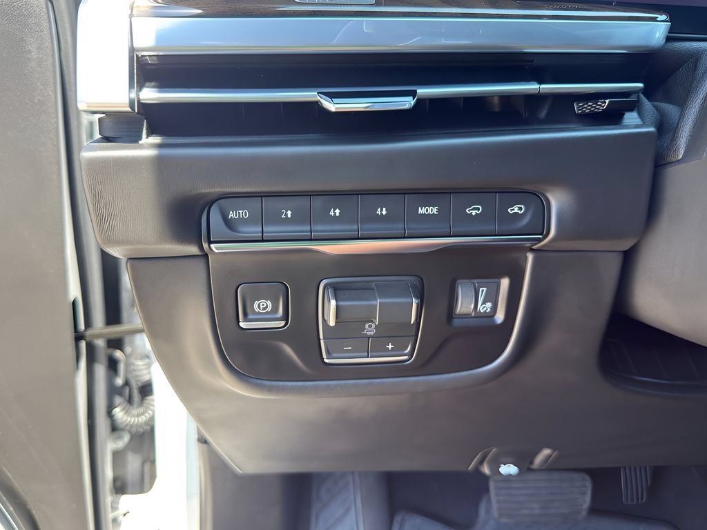 Used 2025 Cadillac Escalade Sport Platinum AWD/4WD image 23