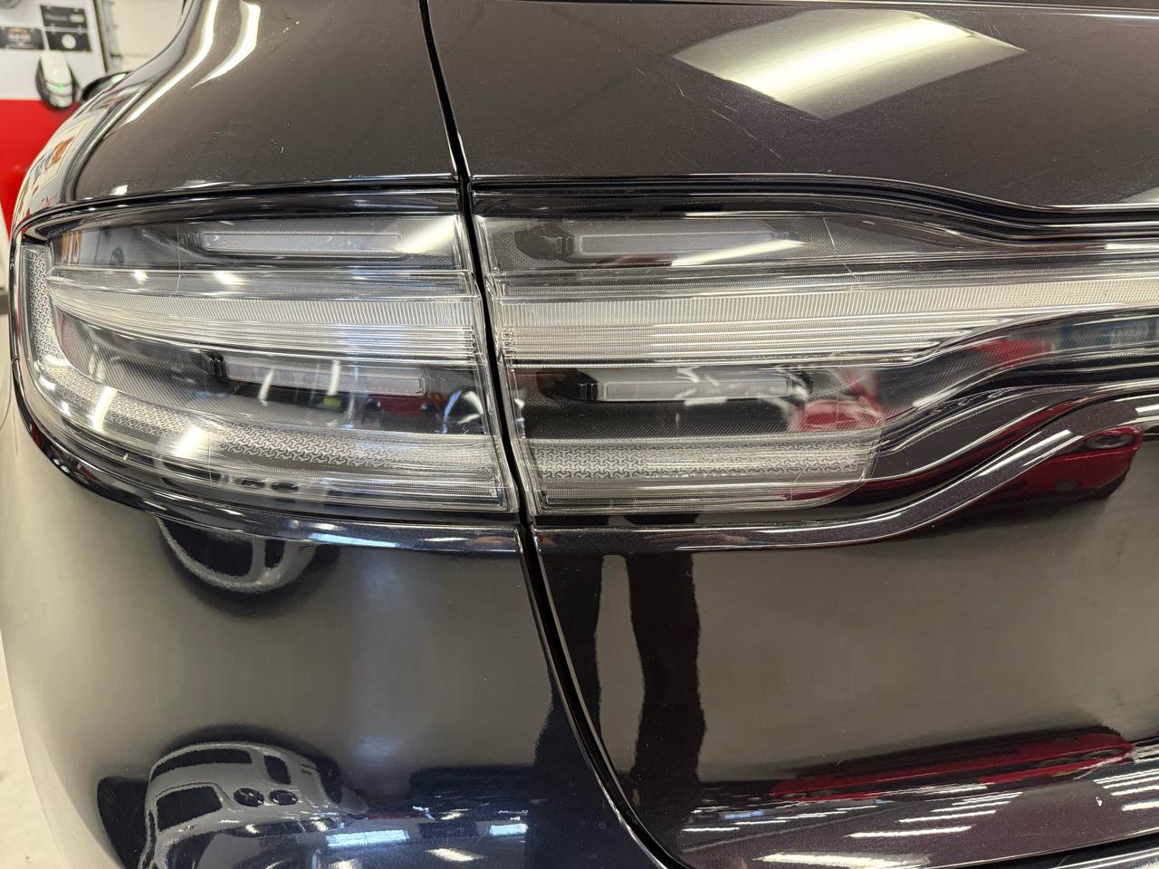 Used 2021 Porsche Macan S AWD/4WD image 9