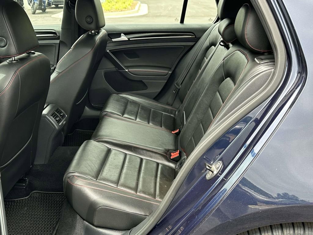 Used 2016 Volkswagen GTI SE FWD image 9