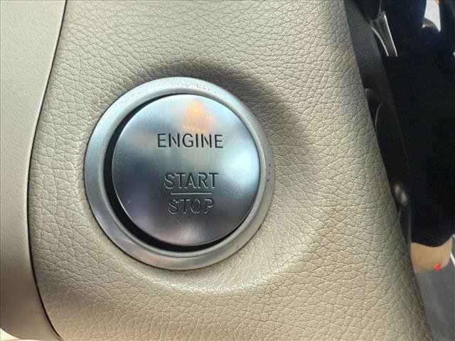 Used 2017 Mercedes-Benz GLC 300 4MATIC image 12