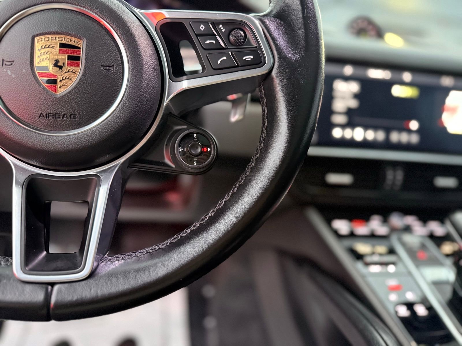 Used 2019 Porsche Cayenne E-Hybrid image 20