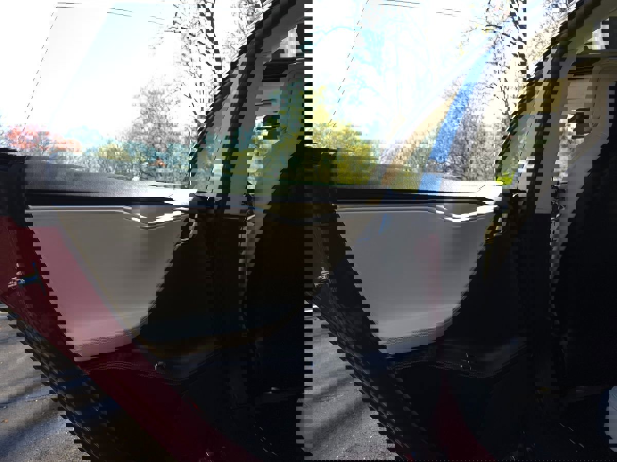 Used 2018 Tesla Model S 100D image 26