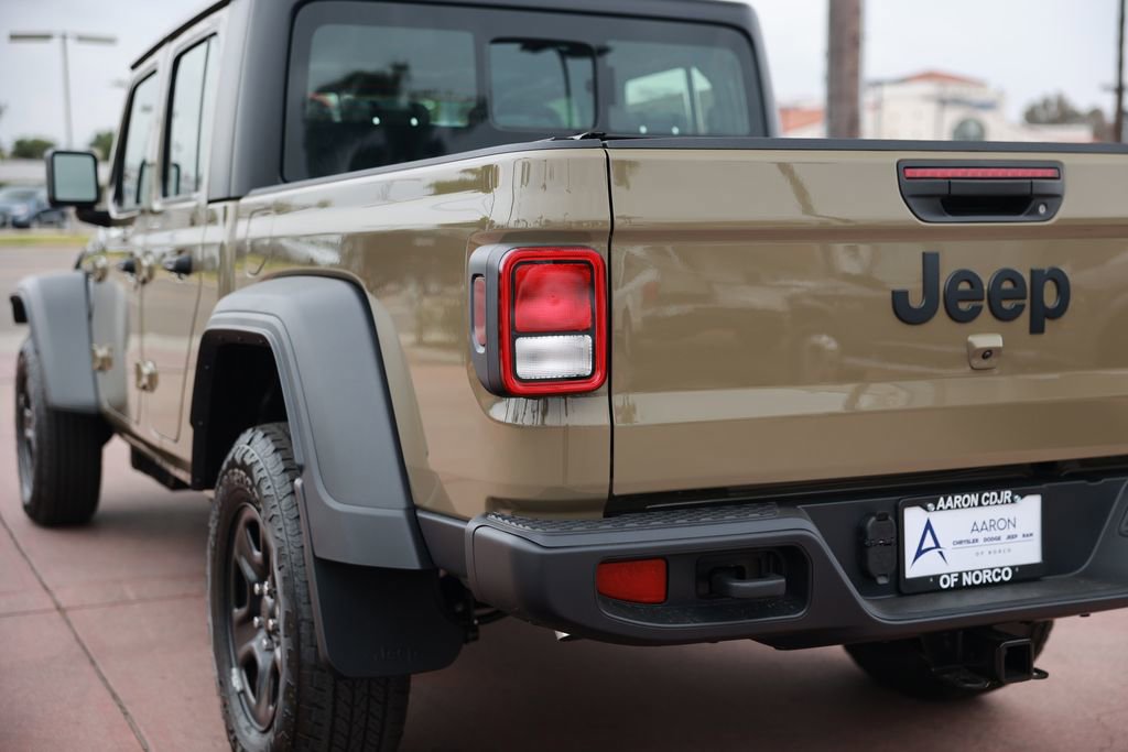 New 2026 Jeep Gladiator Sport image 9
