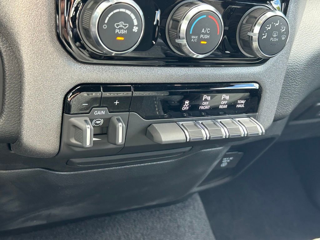 New 2026 RAM 1500 Classic Warlock image 49