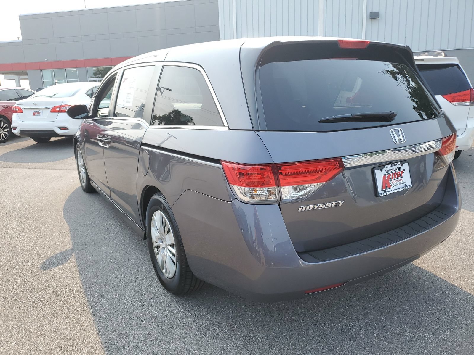 Used 2015 Honda Odyssey LX image 3