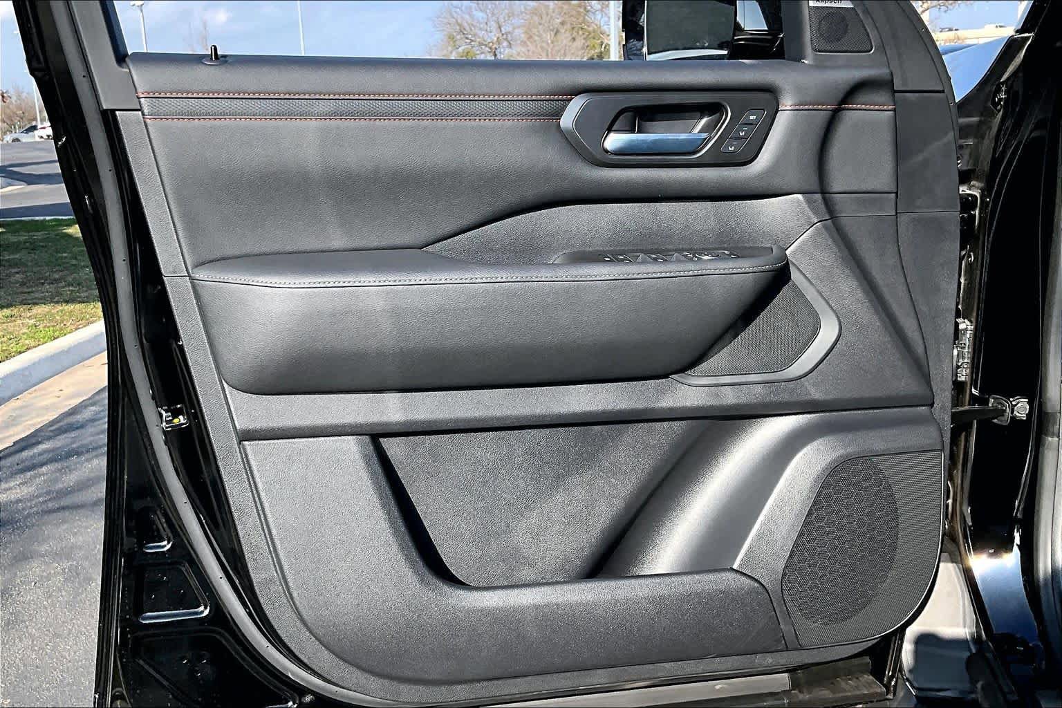 New 2026 Nissan Armada PRO-4X AWD/4WD image 10