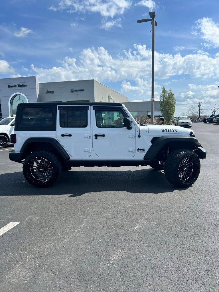 Used 2022 Jeep Wrangler Unlimited Sport image 2