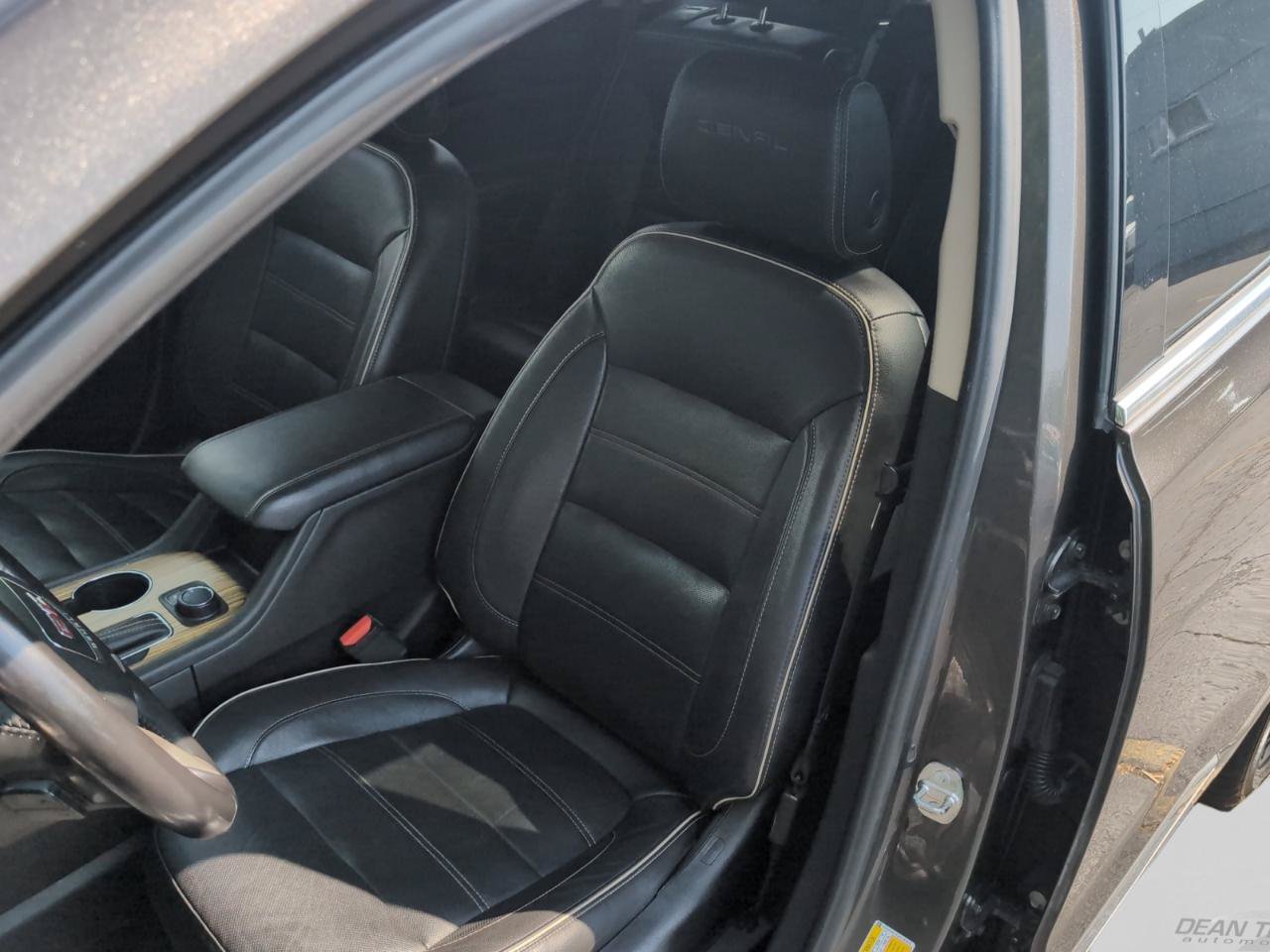 Used 2019 GMC Acadia Denali AWD/4WD image 13
