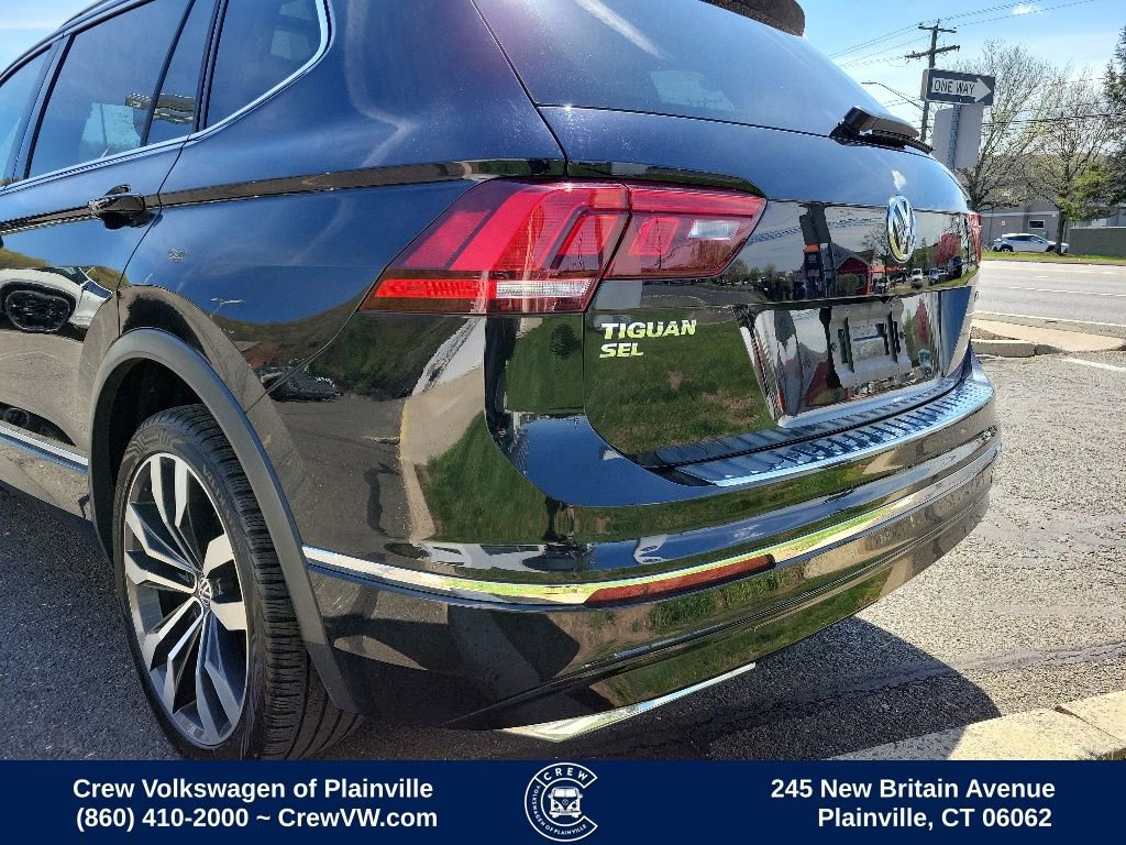 Used 2020 Volkswagen Tiguan SEL Premium R-Line w/ 3rd Row Seat Package AWD/4WD image 28