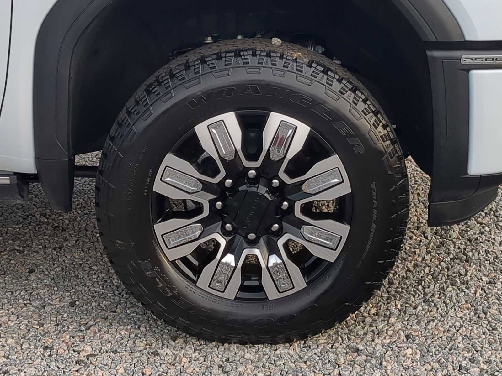 New 2026 GMC Sierra 2500 Denali w/ Denali Reserve Package image 10