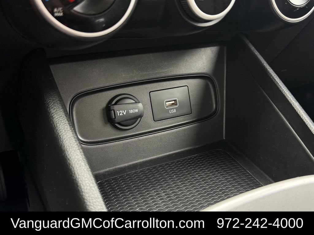 Used 2021 Hyundai Venue SE w/ Cargo Package FWD image 22