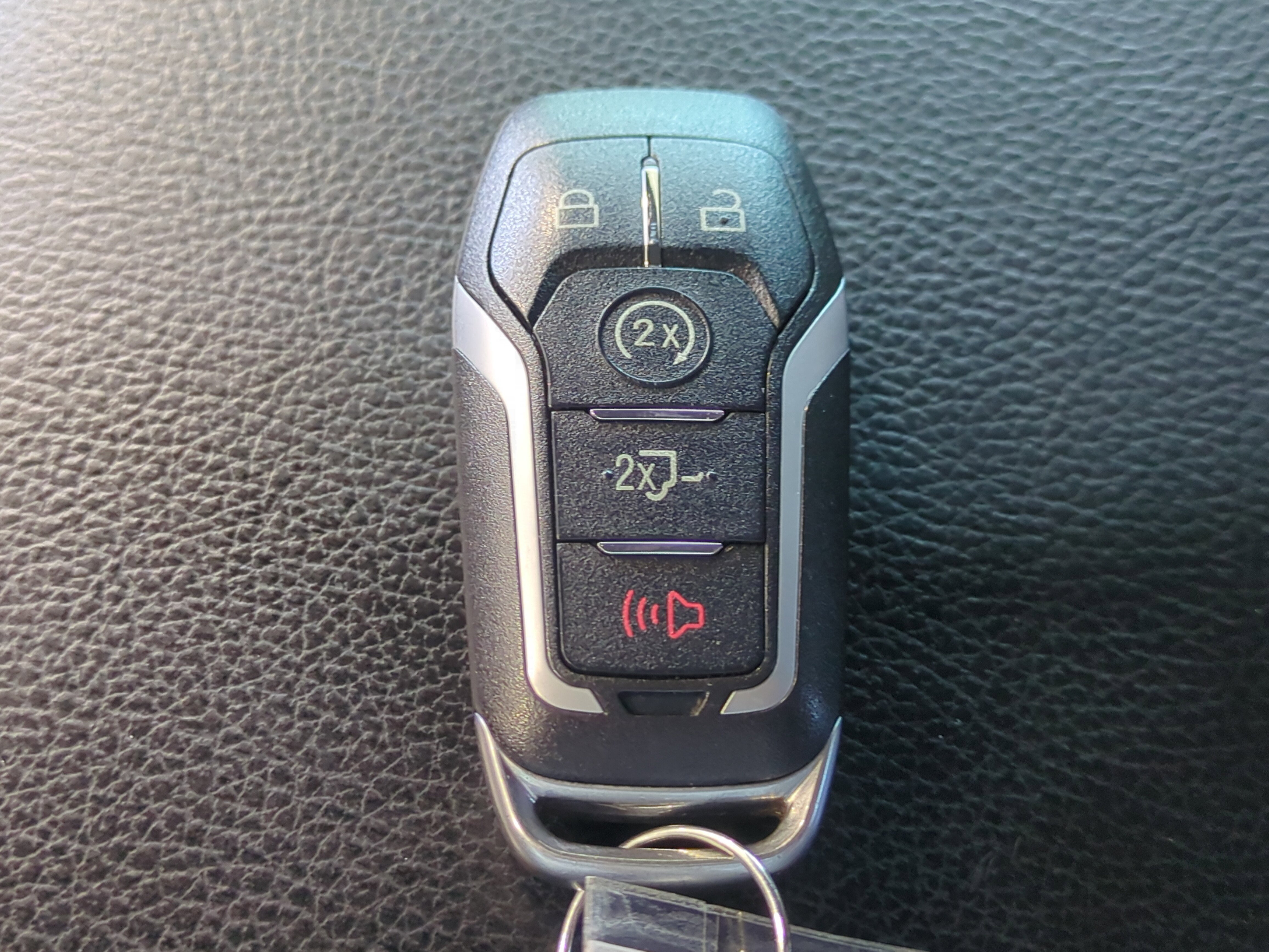 Used 2015 Ford F150 Lariat w/ Equipment Group 502A Luxury image 31