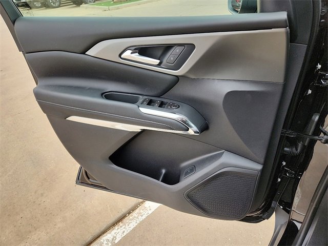 New 2026 Chevrolet Traverse LT w/ Driver Confidence Package image 13