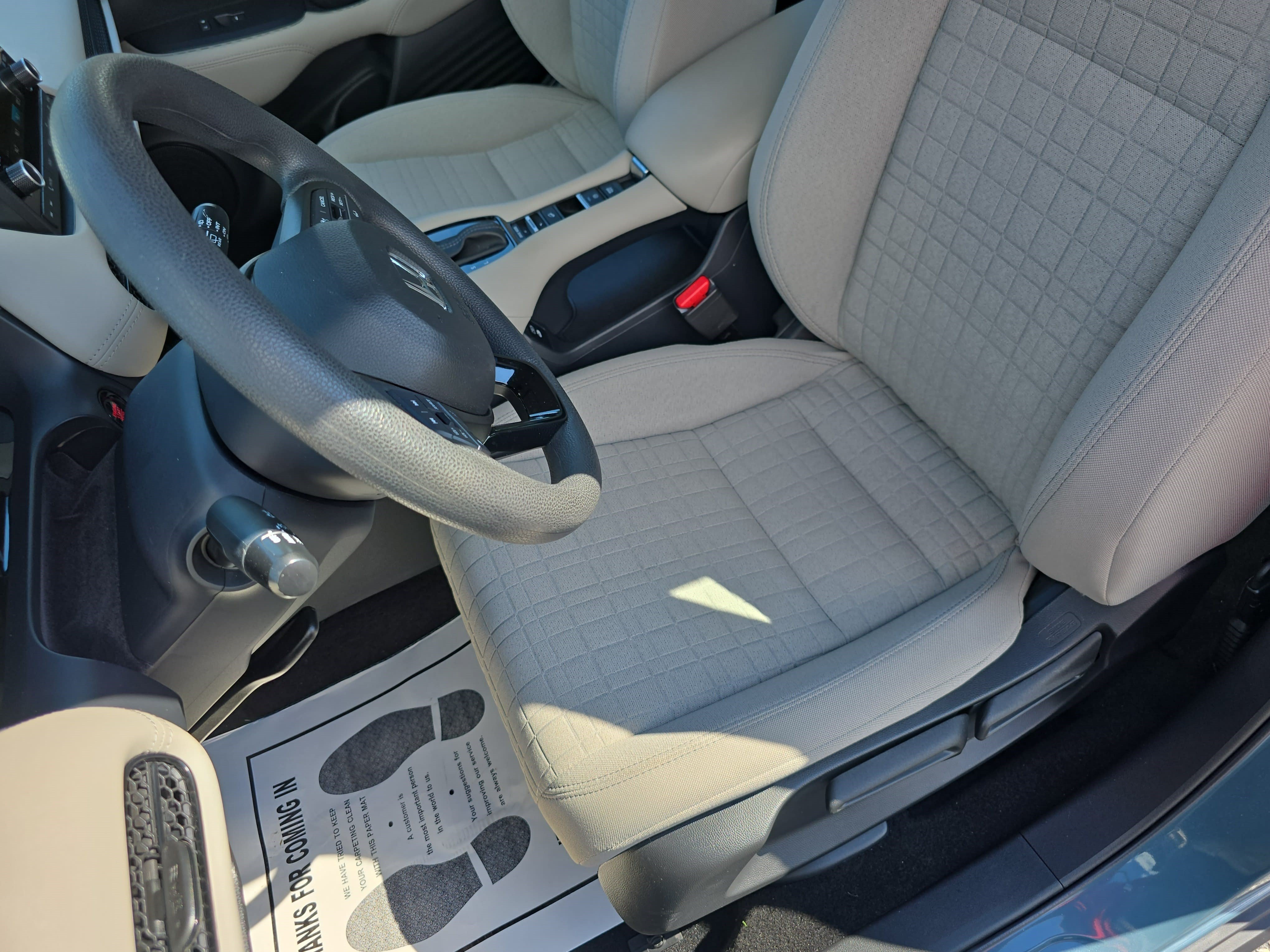 Certified 2025 Honda HR-V LX image 14