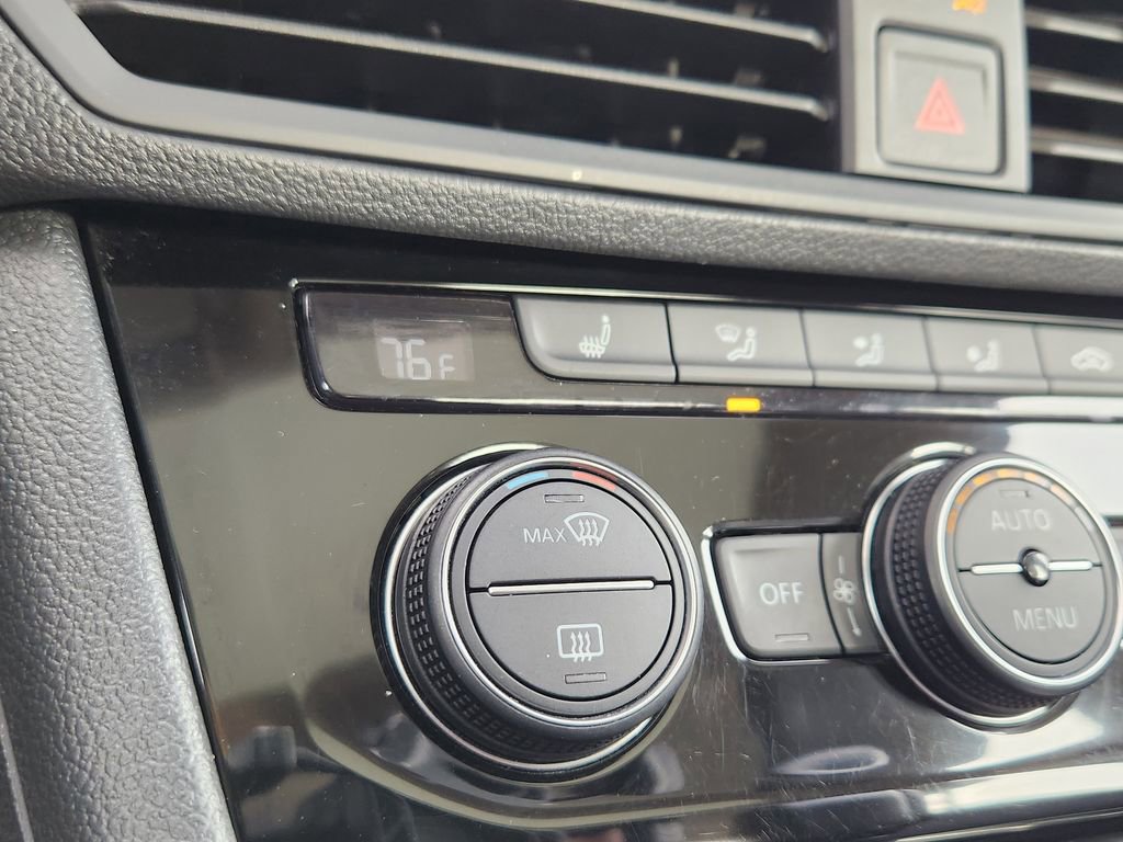 Used 2024 Volkswagen Jetta SE image 15