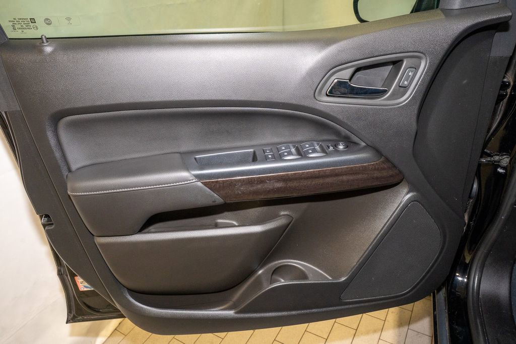 Used 2020 GMC Canyon SLE w/ Elevation Edition image 11