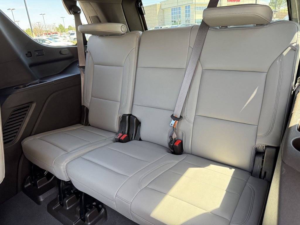 Used 2021 Chevrolet Tahoe Z71 w/ Z71 Signature Package AWD/4WD image 28