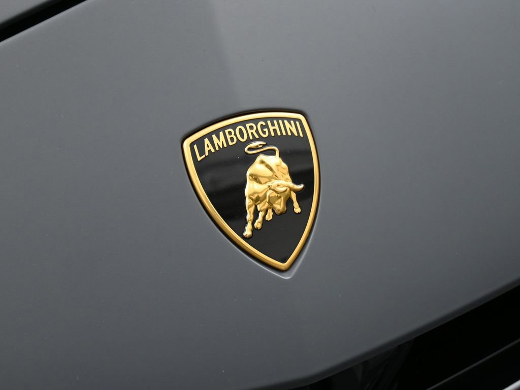 Used 2024 Lamborghini Urus Performante image 13