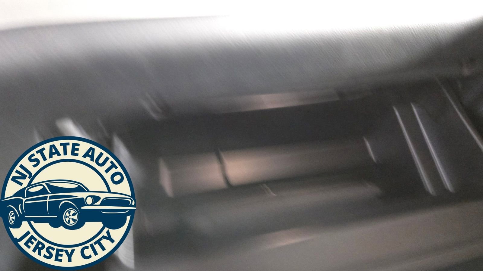 Used 2020 Ford Explorer XLT w/ Equipment Group 202A image 25