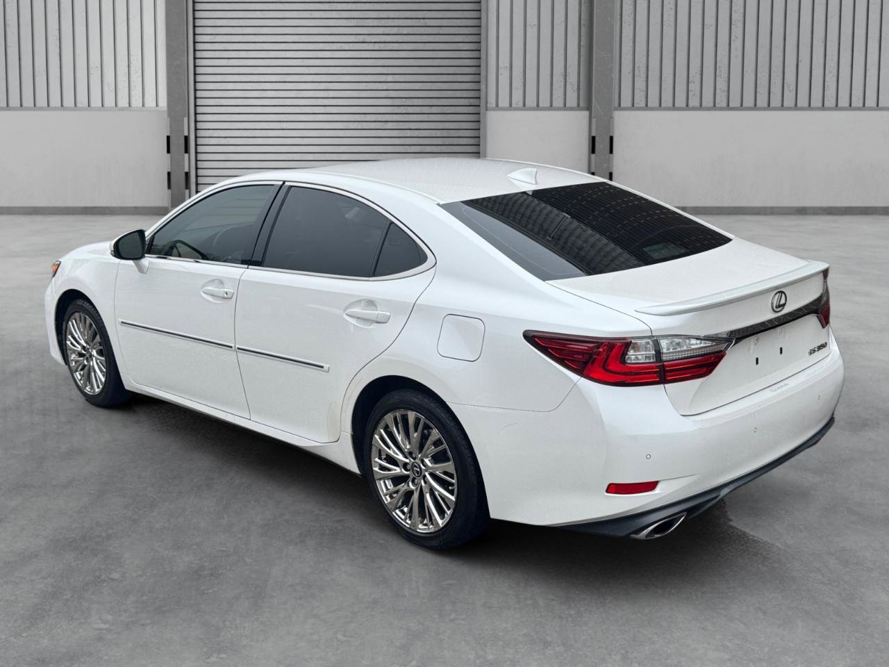 Used 2017 Lexus ES 350 w/ Luxury Package FWD image 33