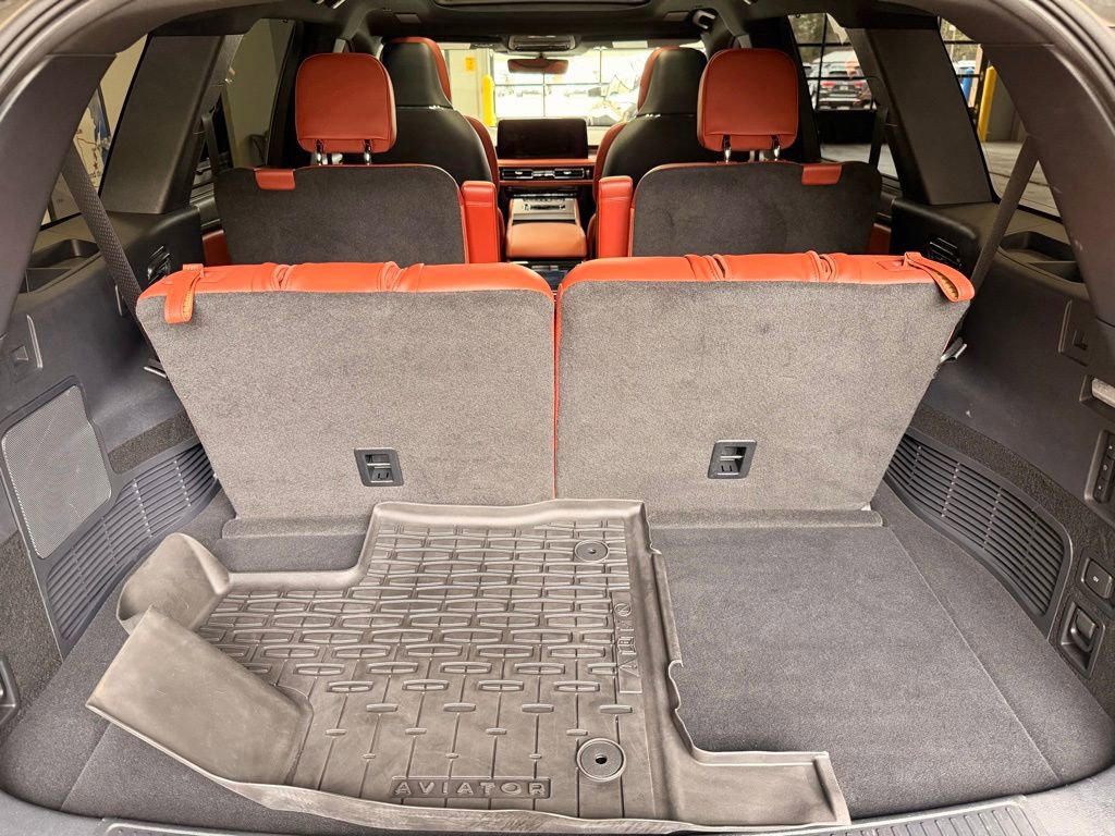 Used 2025 Lincoln Aviator Reserve w/ Luxury Package AWD/4WD image 9