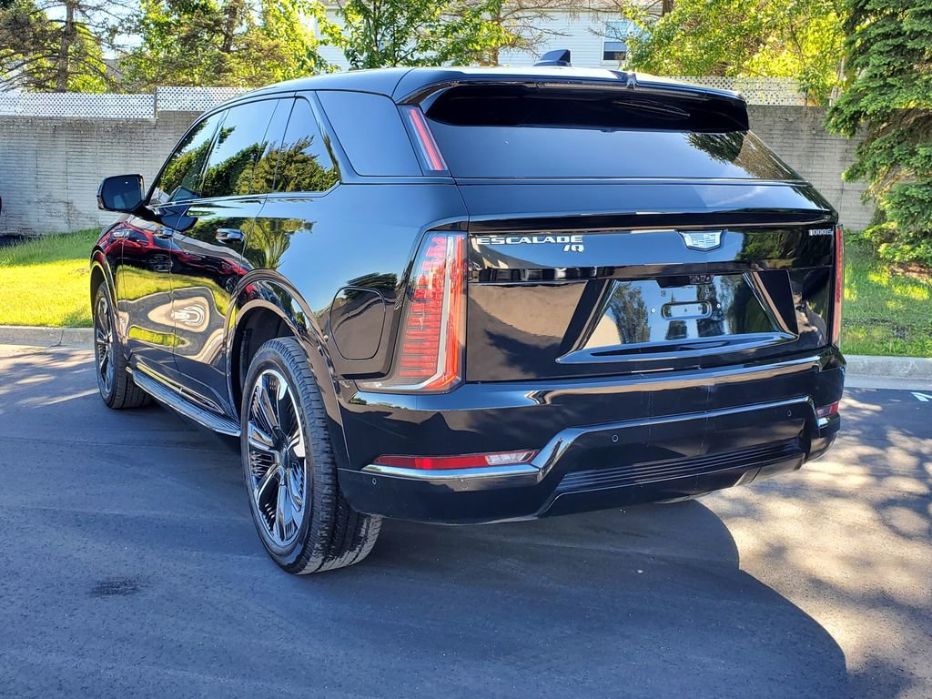 Used 2025 Cadillac Escalade IQ Sport 2 AWD/4WD image 3