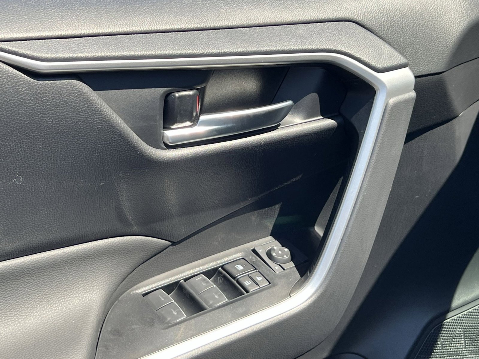 New 2025 Toyota RAV4 XLE image 10