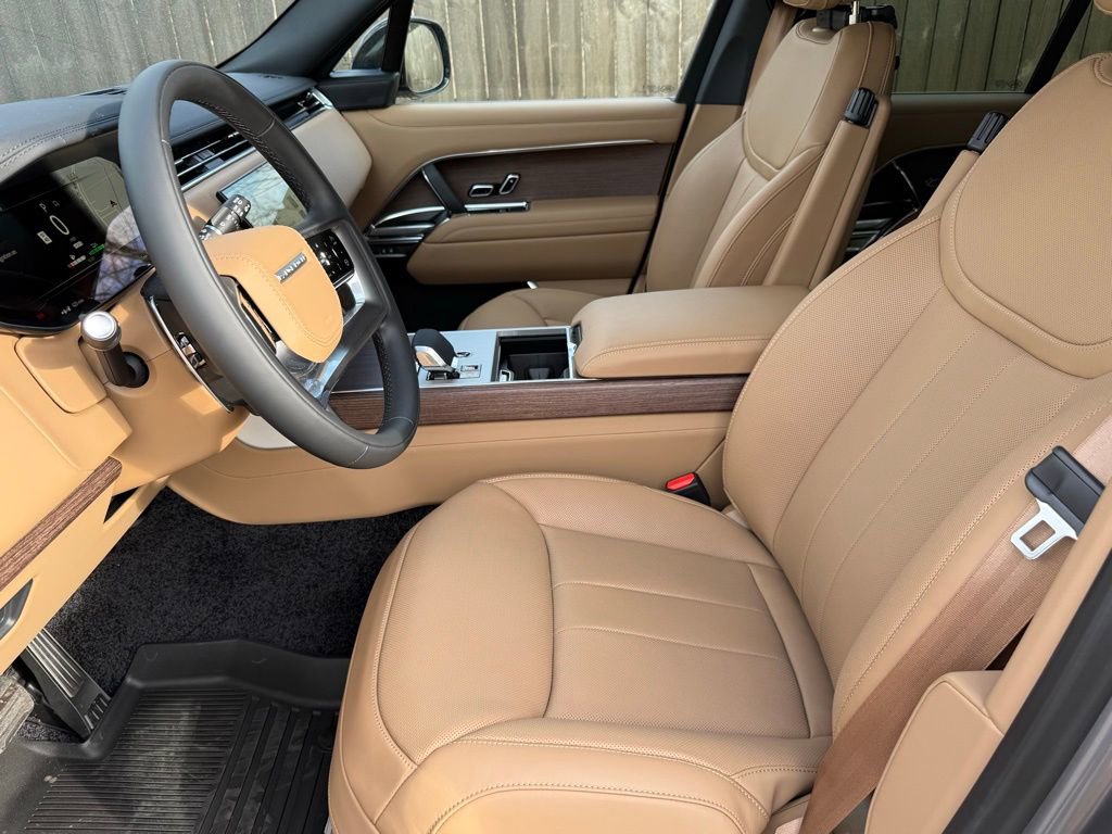 New 2026 Land Rover Range Rover SE image 11