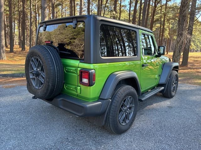 Used 2025 Jeep Wrangler Sport image 3