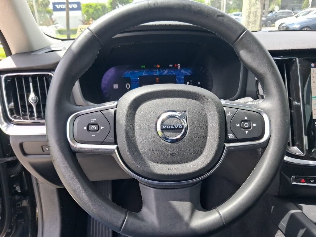 Used 2025 Volvo S60 B5 Core FWD image 17