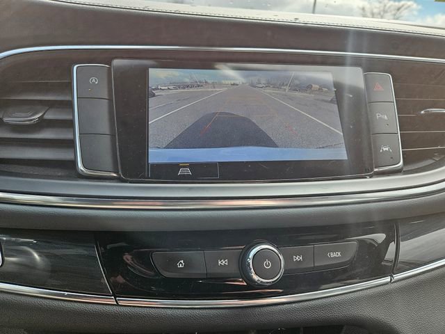 Used 2023 Buick Enclave Essence image 12