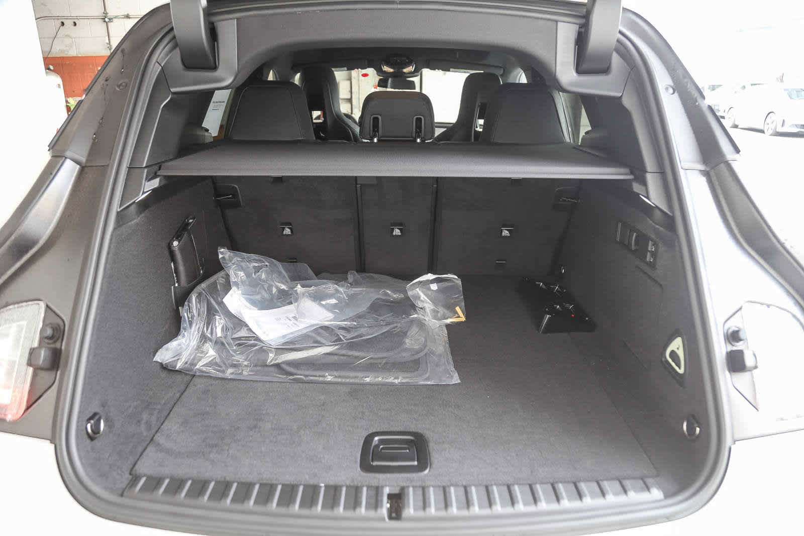 Used 2025 BMW iX xDrive50 image 25