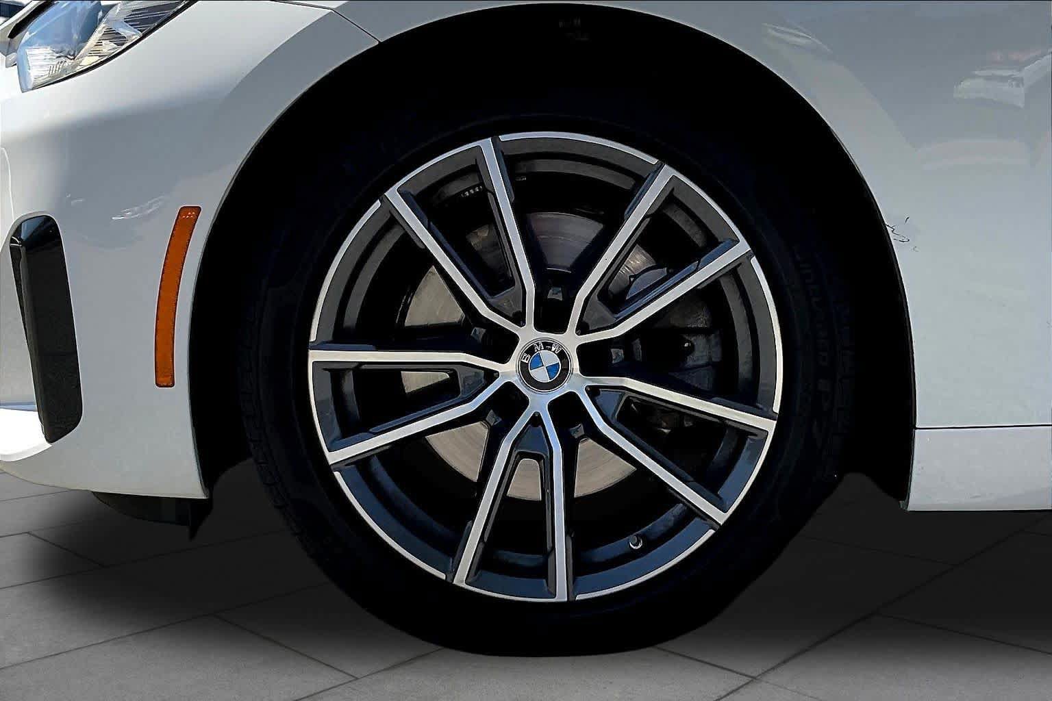 Used 2026 BMW 230i Coupe w/ Premium Package RWD image 11