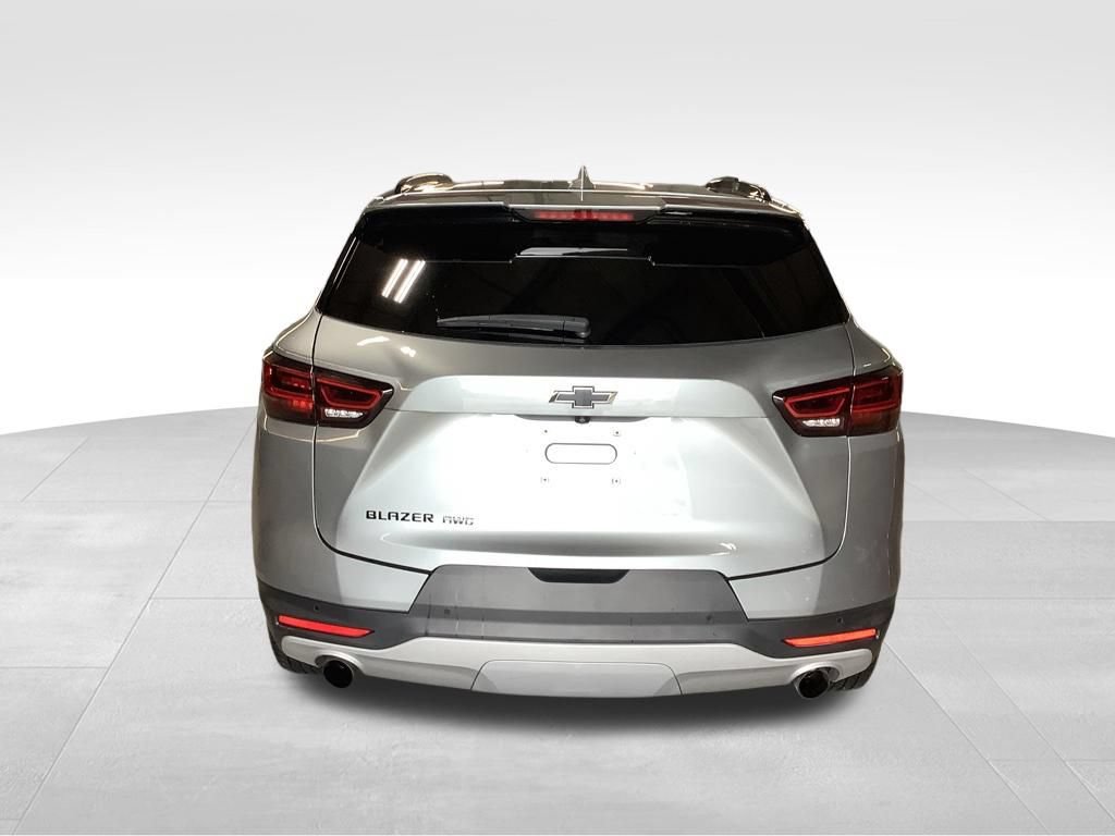 Used 2024 Chevrolet Blazer LT w/ Midnight/Sport Edition AWD/4WD image 6