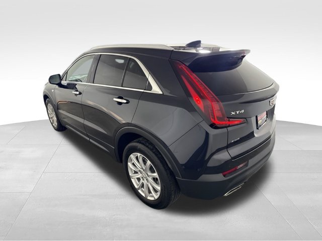 Used 2023 Cadillac XT4 Luxury w/ Cold Weather Package AWD/4WD image 7