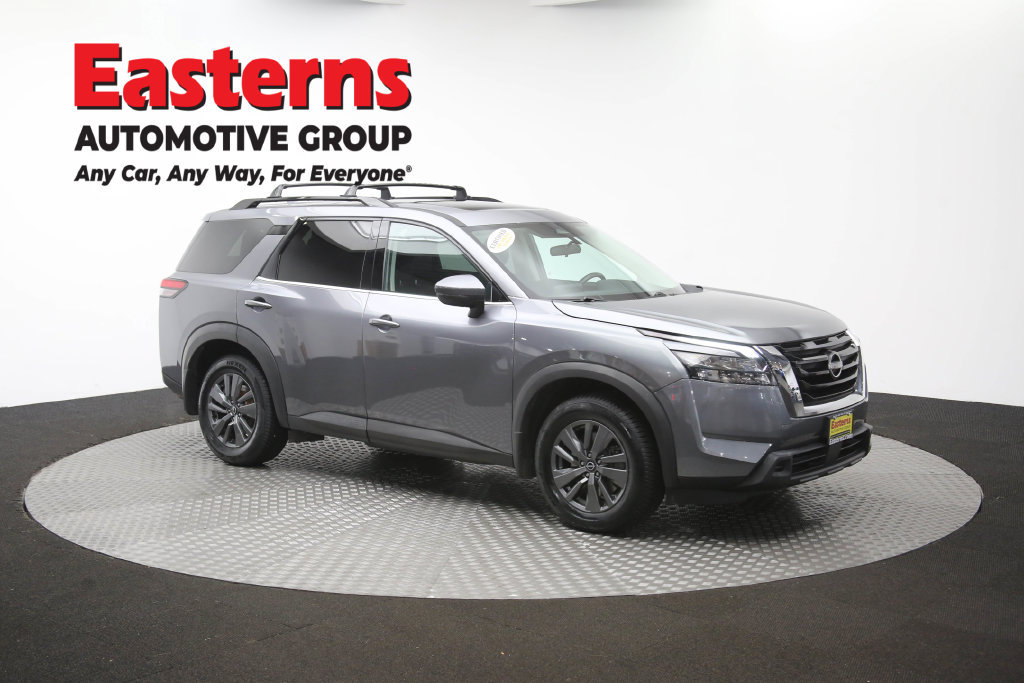 Used 2023 Nissan Pathfinder SV w/ SV Premium Package AWD/4WD image 54