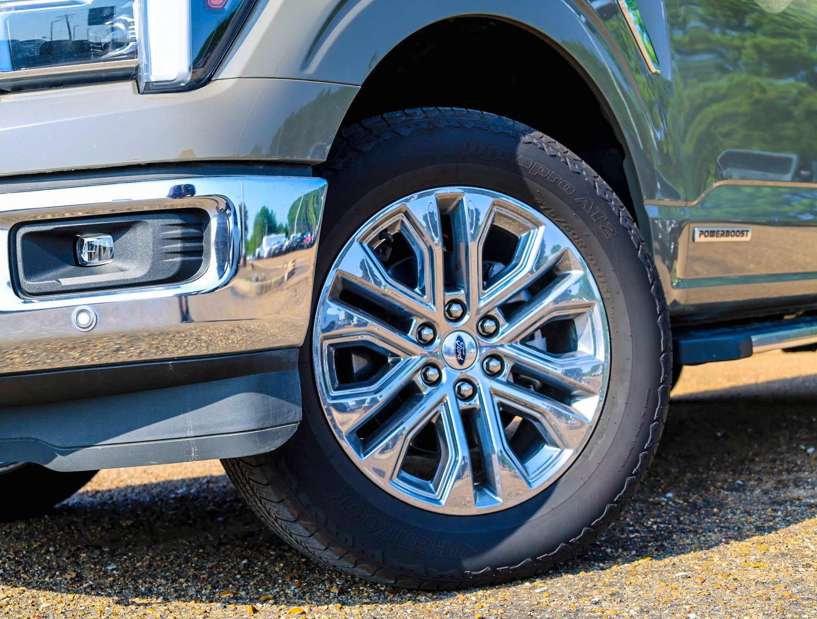 Used 2025 Ford F150 Lariat w/ Equipment Group 501A Mid AWD/4WD image 2