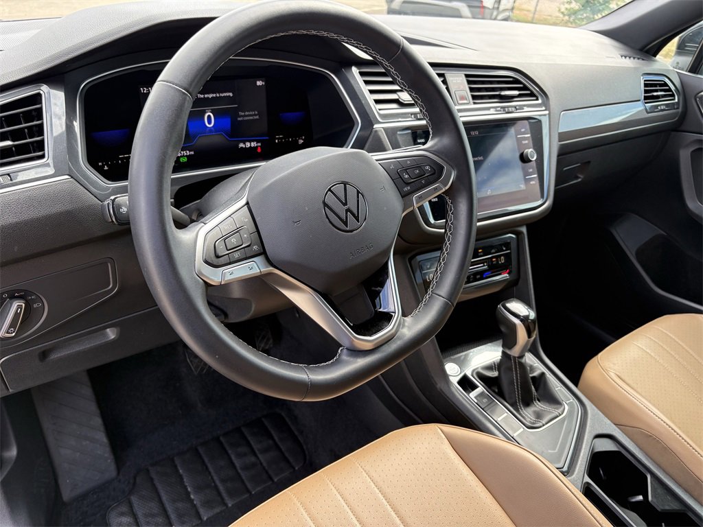 Used 2022 Volkswagen Tiguan SE image 14