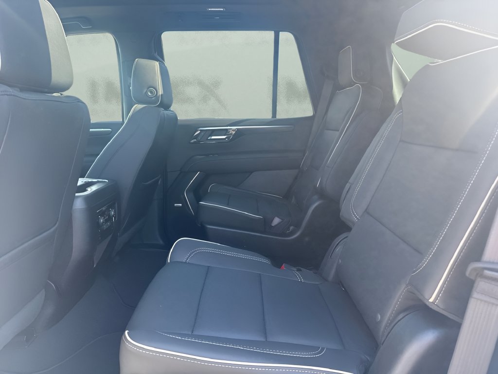 New 2026 Chevrolet Tahoe Premier w/ Sun And Tow Package AWD/4WD image 14