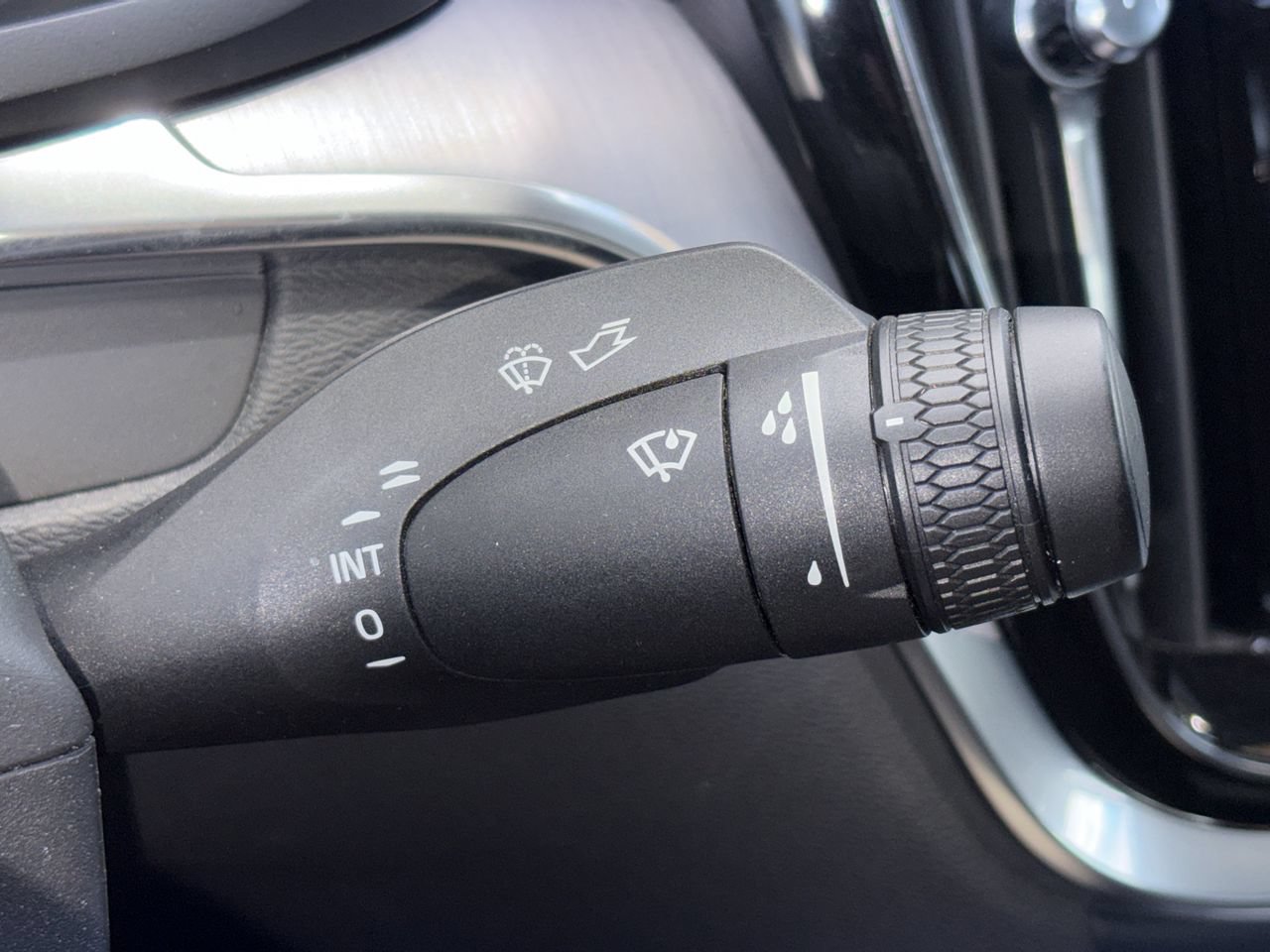 Used 2024 Volvo S60 B5 Core AWD/4WD image 11