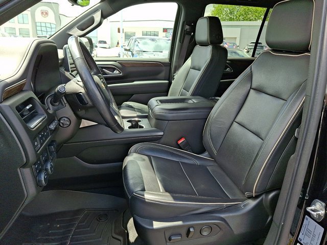 Used 2021 Chevrolet Tahoe Premier w/ Premium Package AWD/4WD image 17