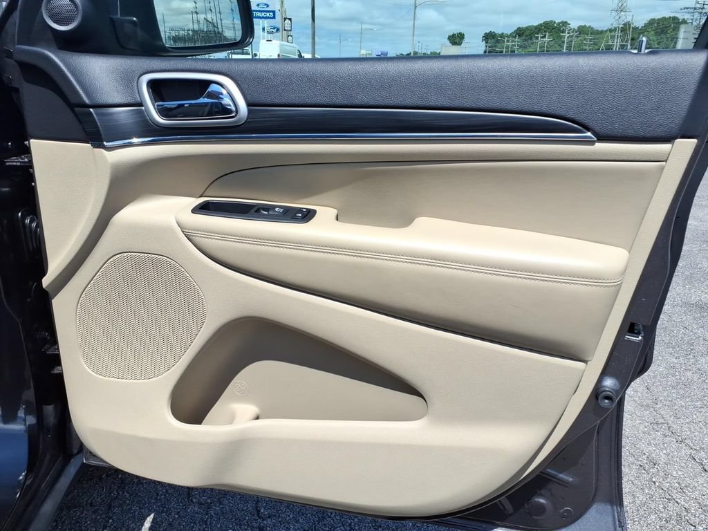 Used 2020 Jeep Grand Cherokee Limited w/ Luxury Group II RWD image 11