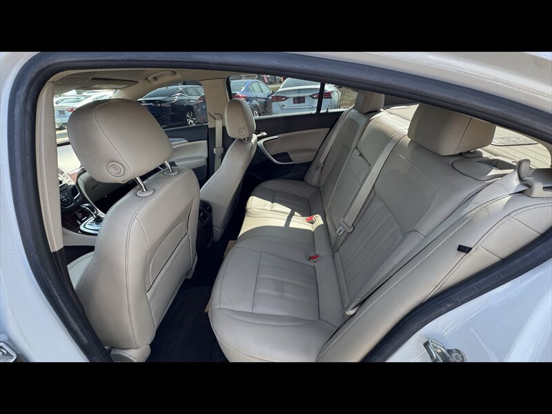 Used 2016 Buick Regal FWD image 13